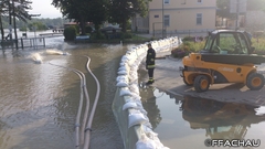 Bild: Feuerwehr Achau mit Sonderpumpe im Hochwassereinsatz!