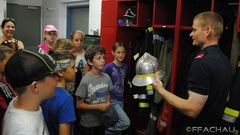 Bild: Volkschule Achau bei der Feuerwehr