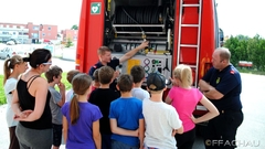 Bild: Volkschule Achau bei der Feuerwehr