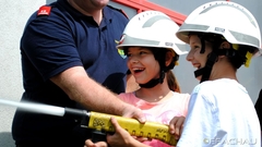 Bild: Volkschule Achau bei der Feuerwehr