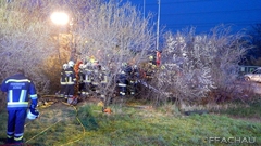 Bild: Verkehrsunfall mit Menschenrettung - B16