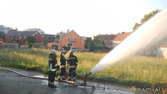 Bild: Löschübung mit Atemschutz