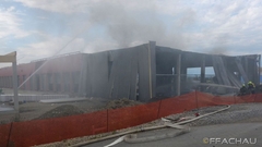 Bild: Lagerhallenbrand in Münchendorf