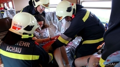 Bild: Personenrettung aus Zug