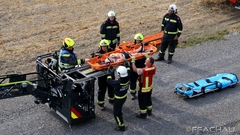 Bild: Personenrettung aus Zug