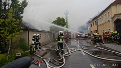 Bild: B3 - Dachstuhlbrand mitten im Ort