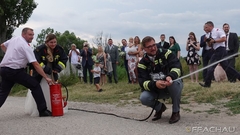 Bild: Feuerwehrhochzeit