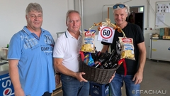 Bild: Geburtstagsfeier mit Feuerwehrkameraden