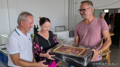 Bild: Geburtstagsfeier mit Feuerwehrkameraden