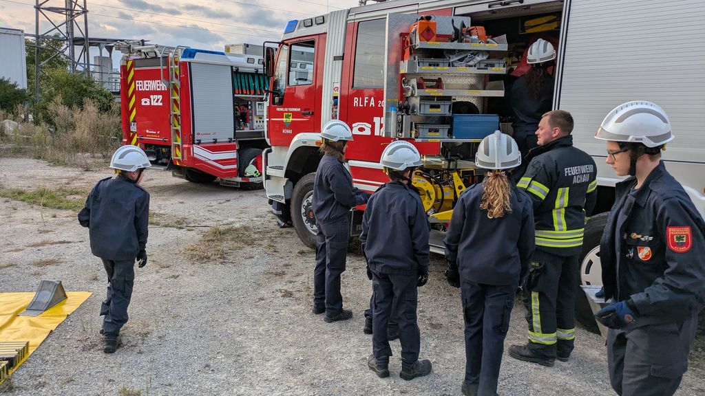 20250909_1819__FFJ_Fahrzeugoeffnung_03_01