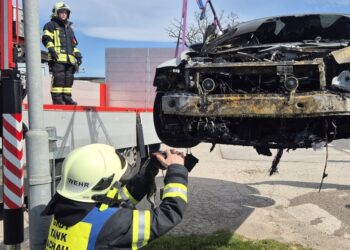 B1 – Fahrzeugbrand